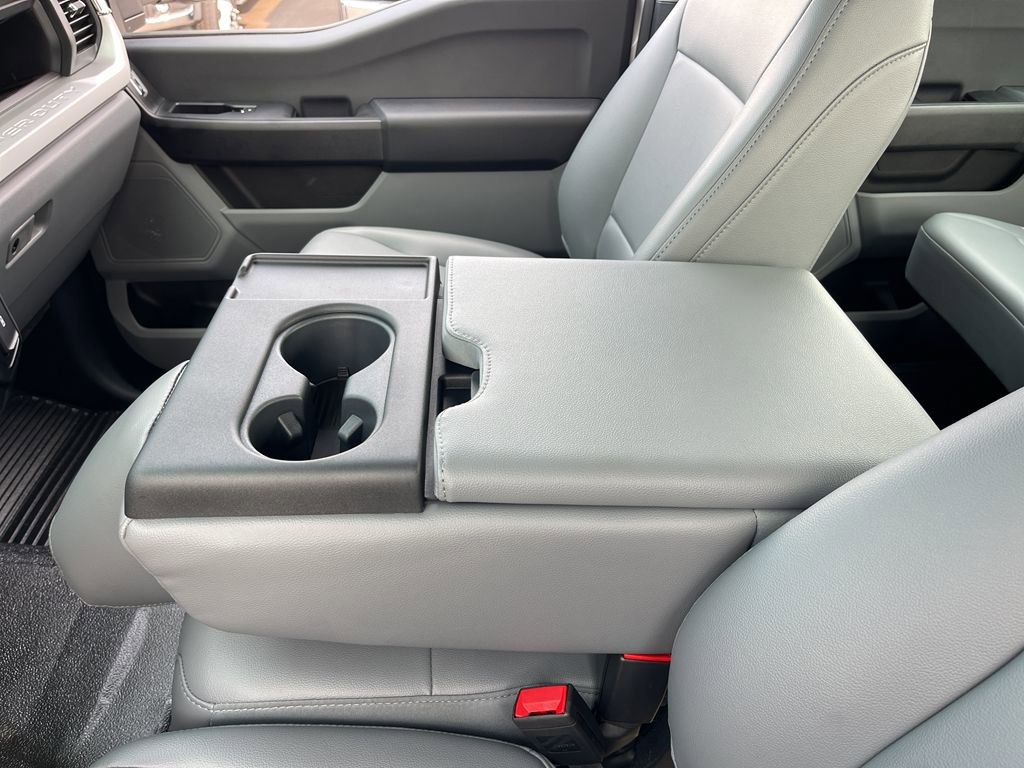 New 2025 Ford F250 XL w/ XL Chrome Package image 12