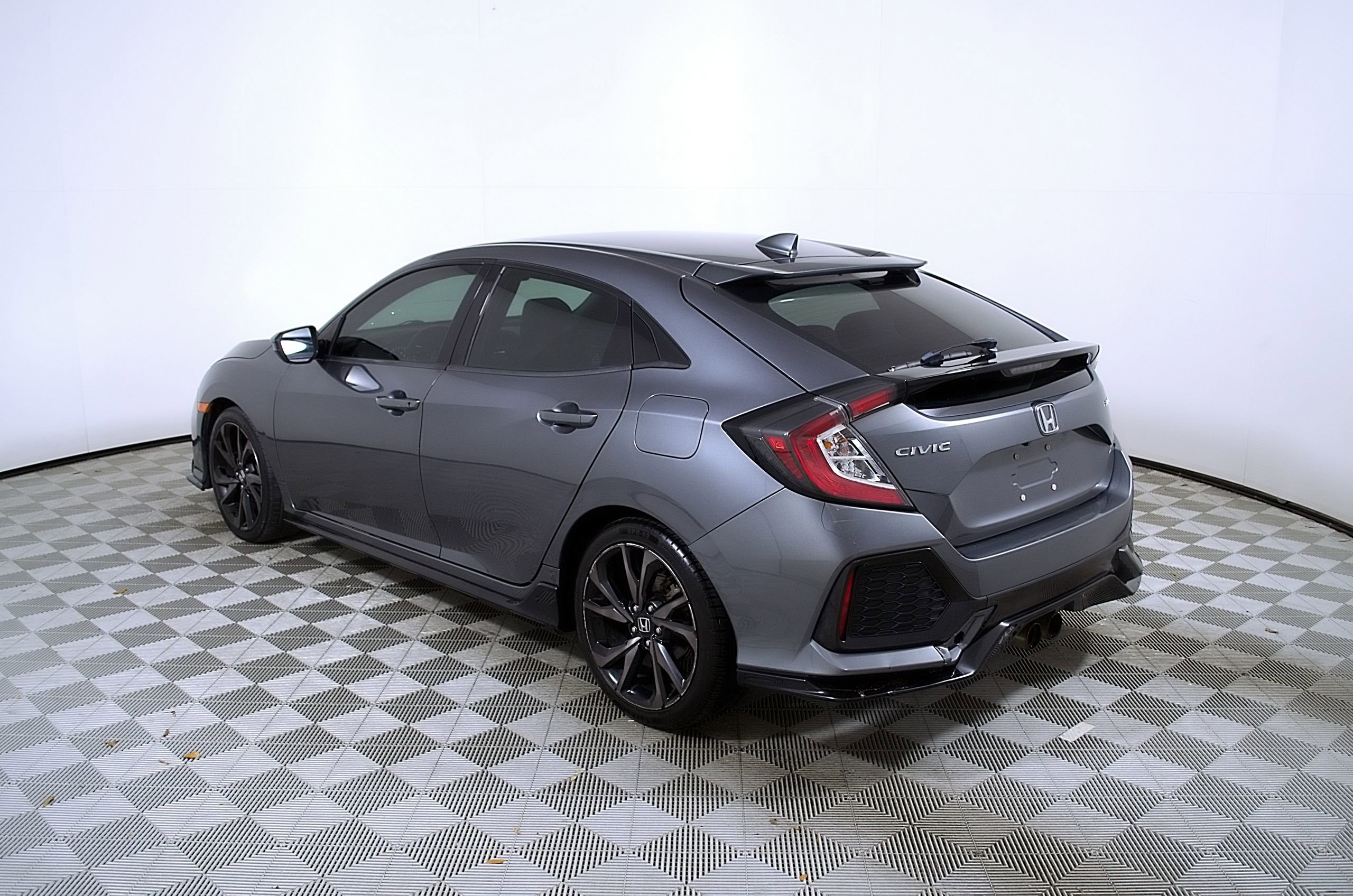 Used 2018 Honda Civic Sport image 10