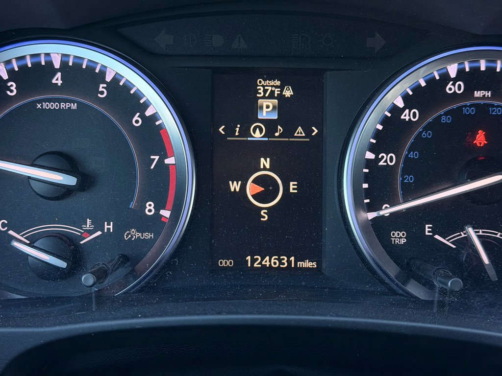 Used 2016 Toyota Highlander XLE image 10