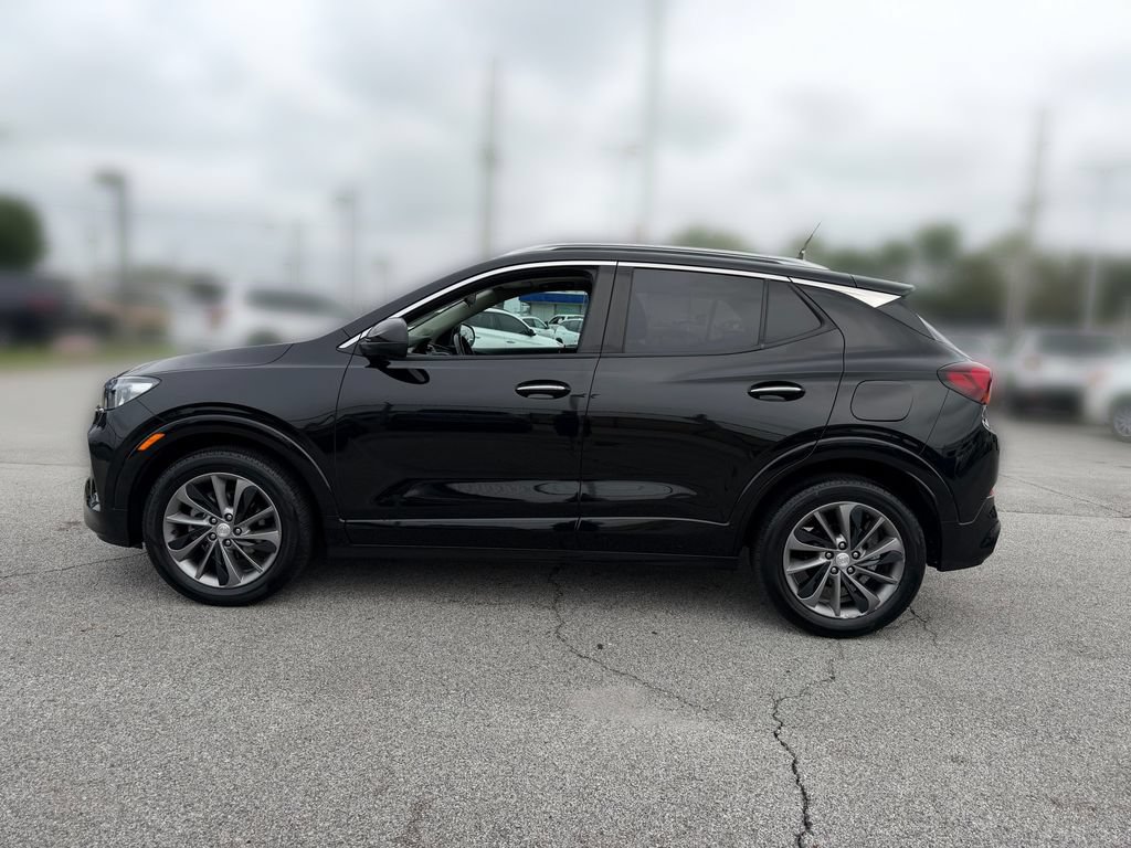 Used 2022 Buick Encore GX Select w/ Experience Buick Package FWD image 2
