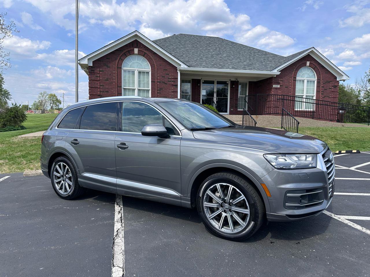 Used 2017 Audi Q7 2.0T Premium Plus w/ Premium Plus Package AWD/4WD image 11