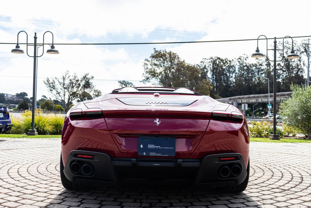 Certified 2025 Ferrari Roma Spider RWD image 19
