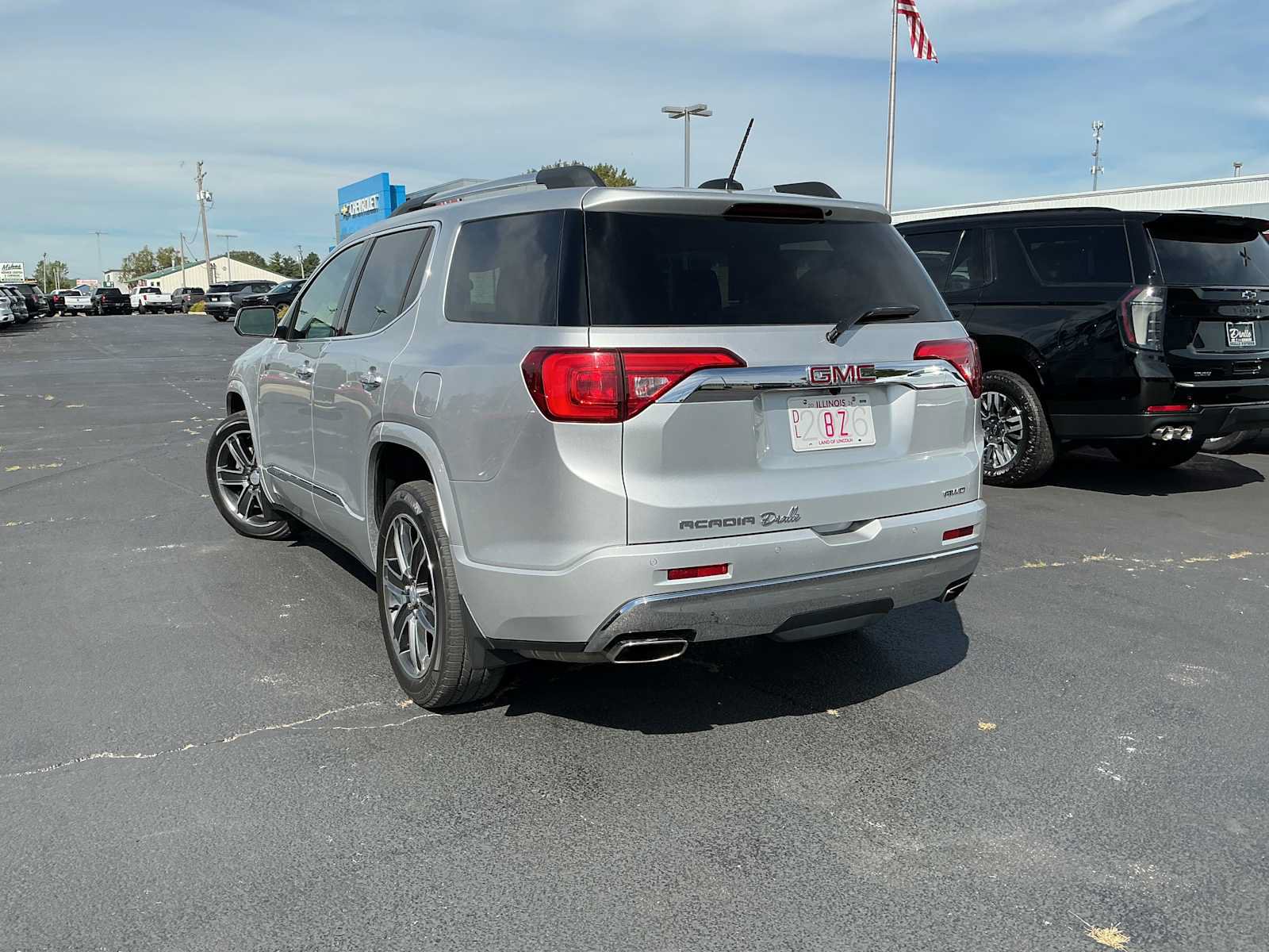 Used 2018 GMC Acadia Denali w/ Technology Package AWD/4WD image 4