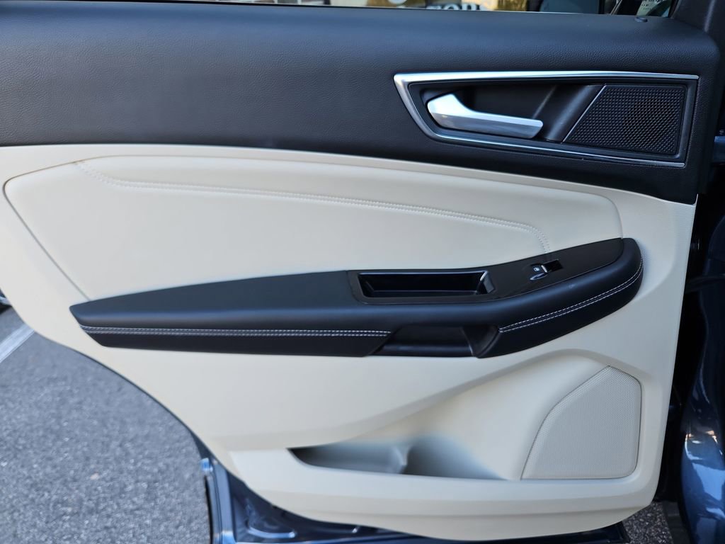Used 2019 Ford Edge Titanium w/ Equipment Group 301A image 31
