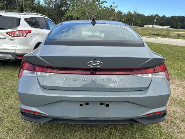 Used 2021 Hyundai Elantra SEL FWD image 12