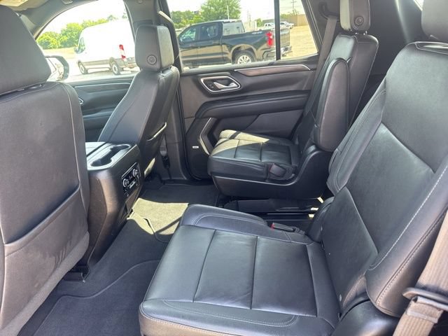 Used 2023 Chevrolet Tahoe Z71 w/ Luxury Package AWD/4WD image 5