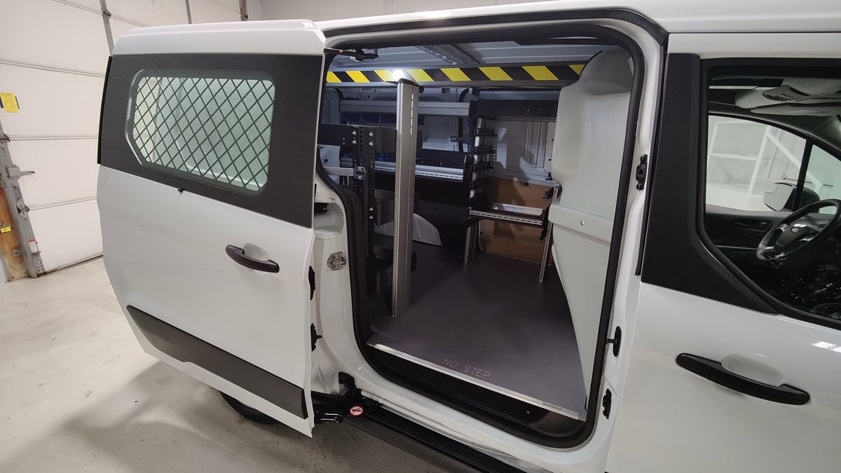 Used 2022 Ford Transit Connect XL FWD image 12
