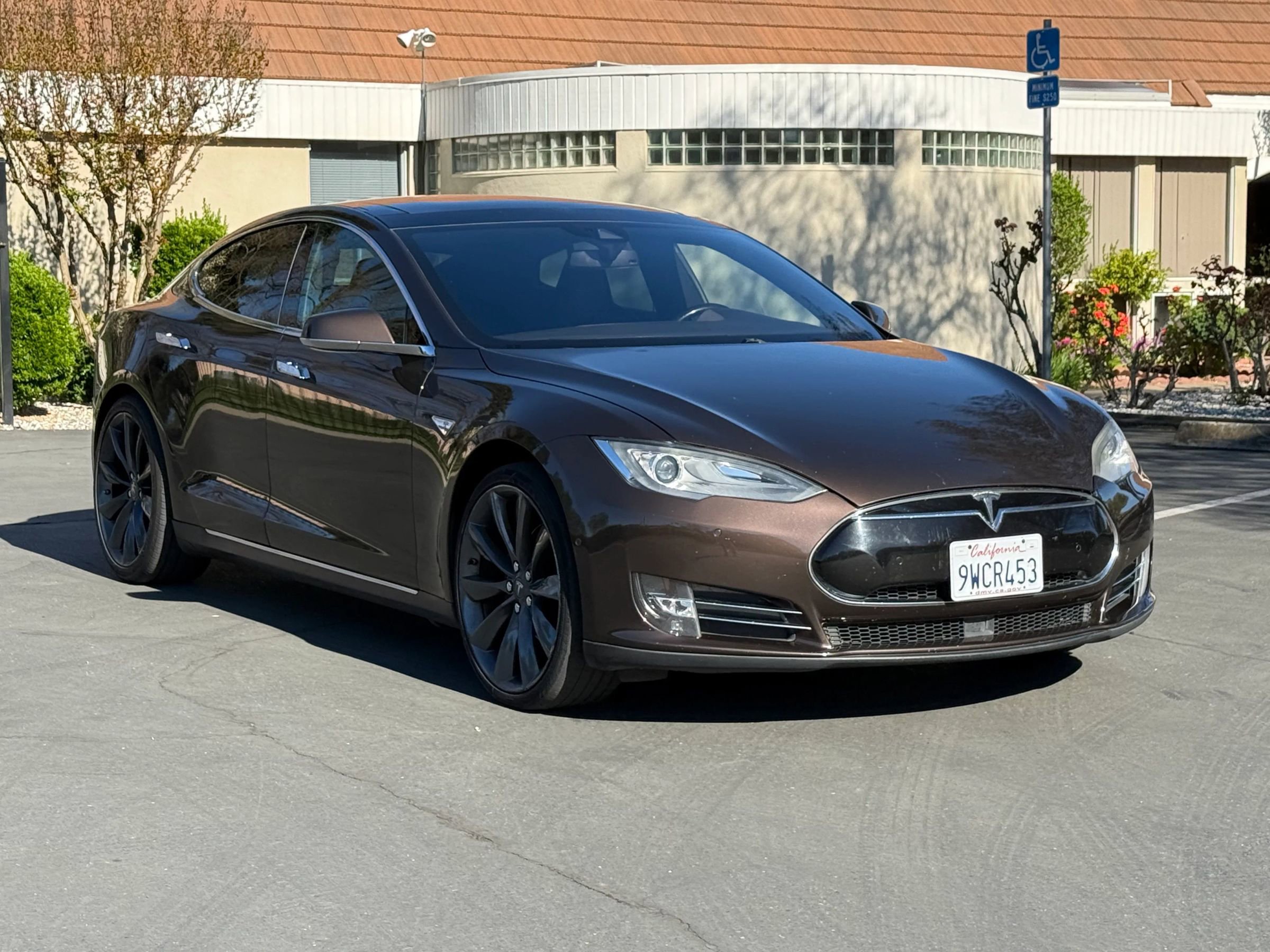 Used 2014 Tesla Model S P85D image 3