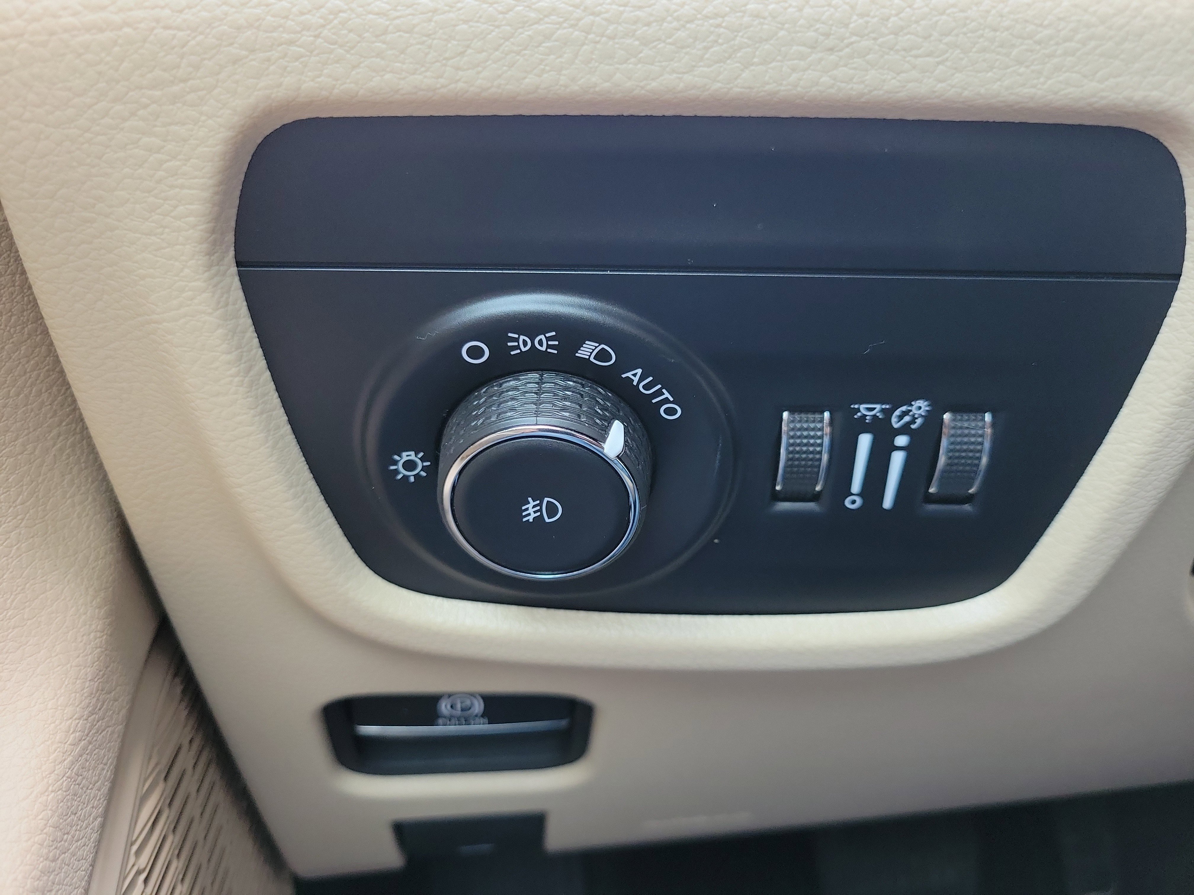 Used 2023 Jeep Grand Cherokee L Limited w/ Luxury Tech Group II AWD/4WD image 26