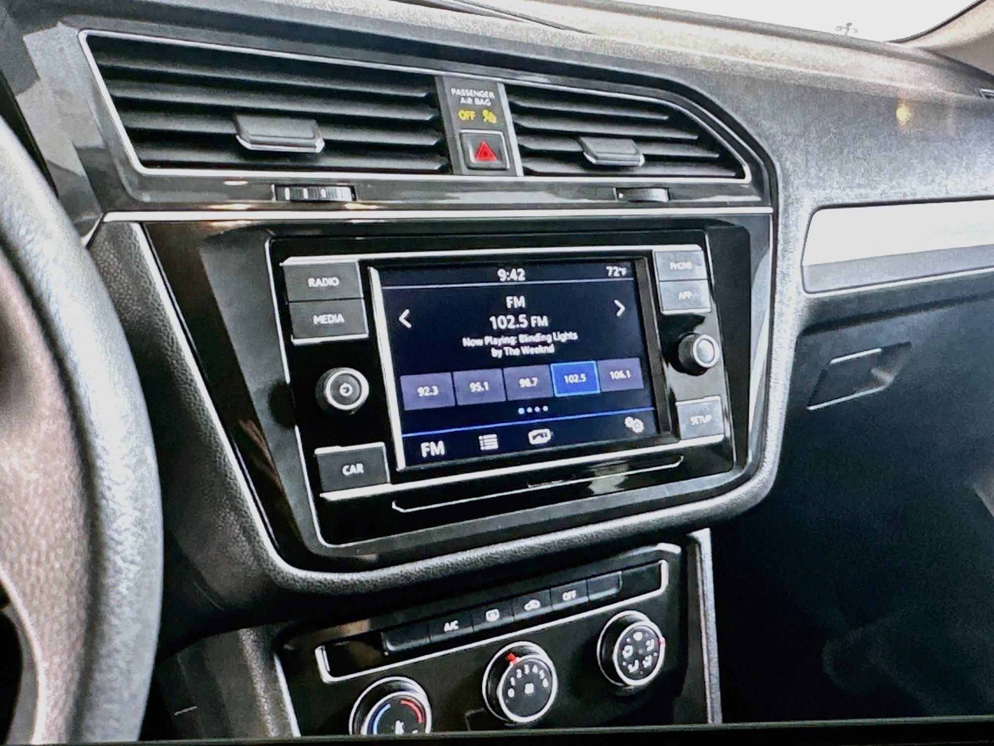 Used 2018 Volkswagen Tiguan S FWD image 30