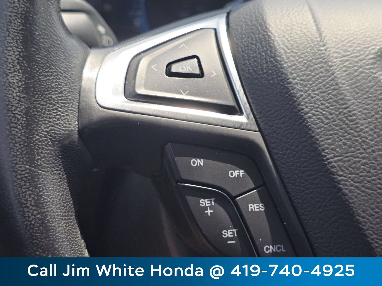 Used 2017 Ford Fusion Energi Titanium FWD image 29
