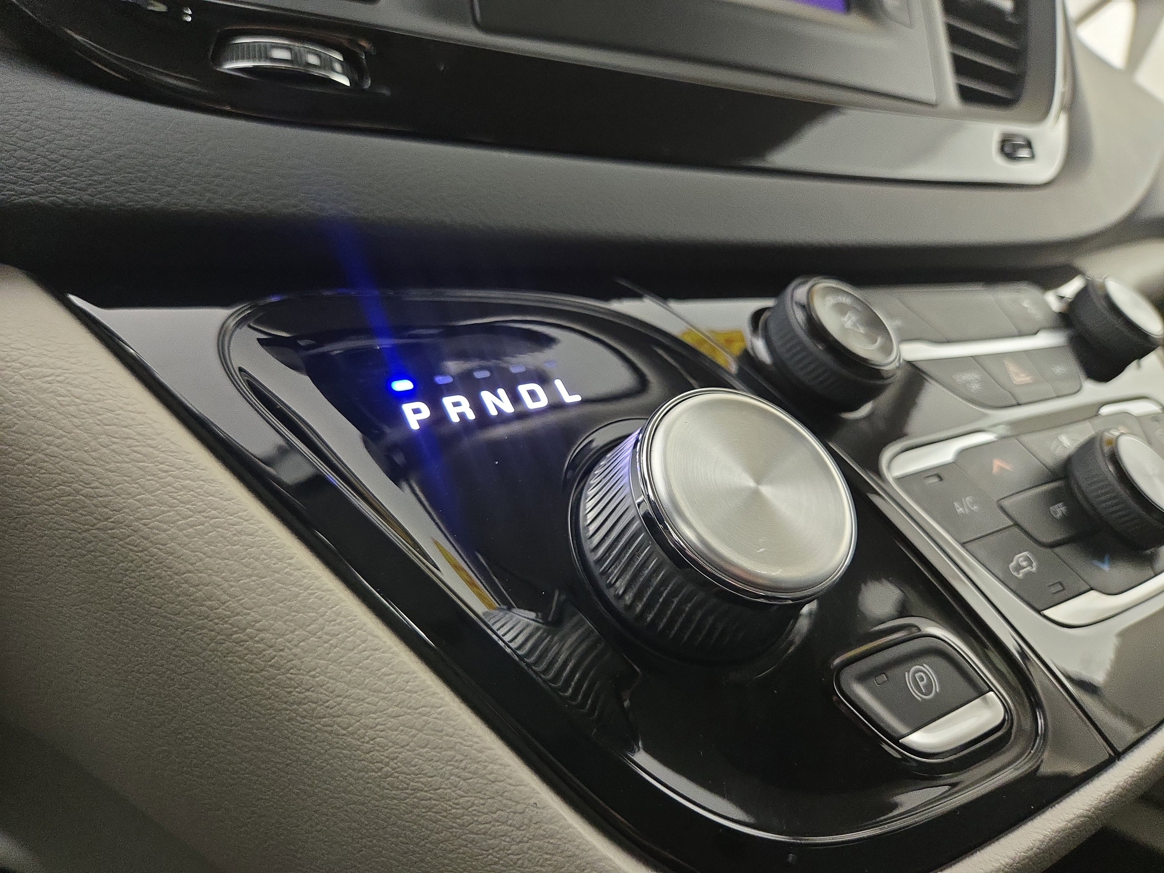 Used 2017 Chrysler Pacifica LX w/ Tire & Wheel Group image 23