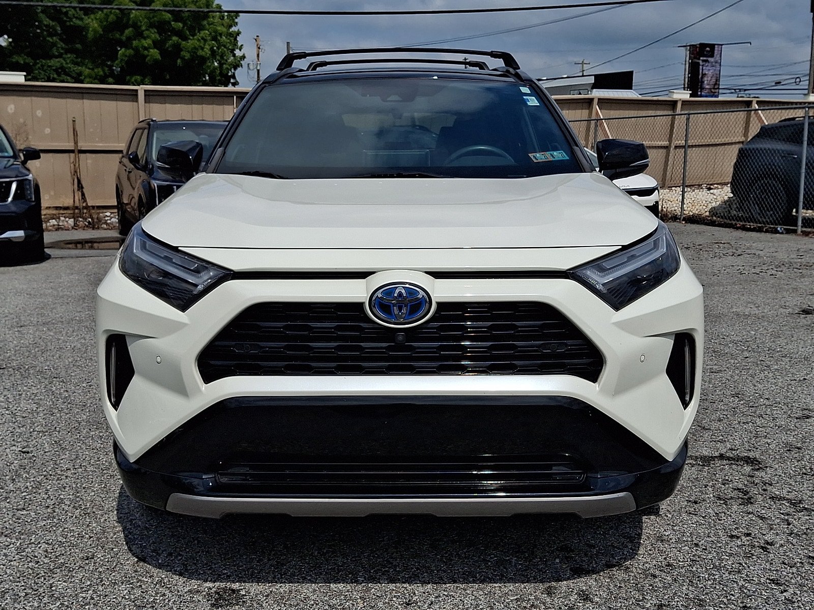 Used 2022 Toyota RAV4 XSE AWD/4WD image 2