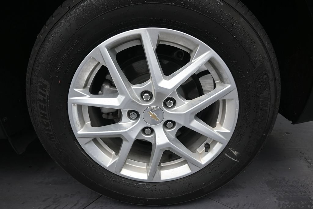 Used 2024 Chevrolet Equinox LS w/ Driver Confidence II Package FWD image 10