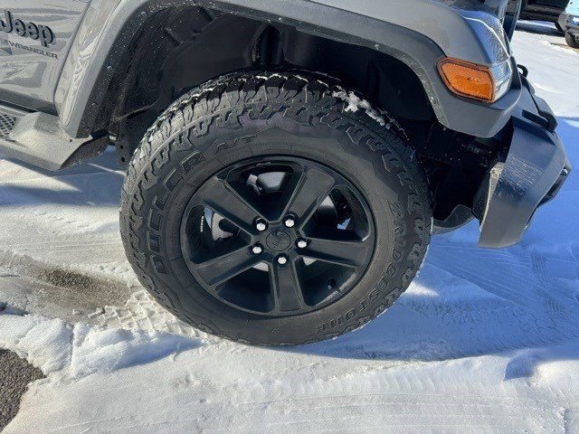 Used 2023 Jeep Wrangler Unlimited Sahara image 36