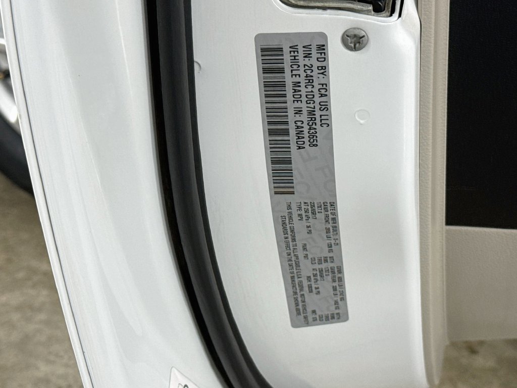 Used 2021 Chrysler Voyager Lxi FWD image 31