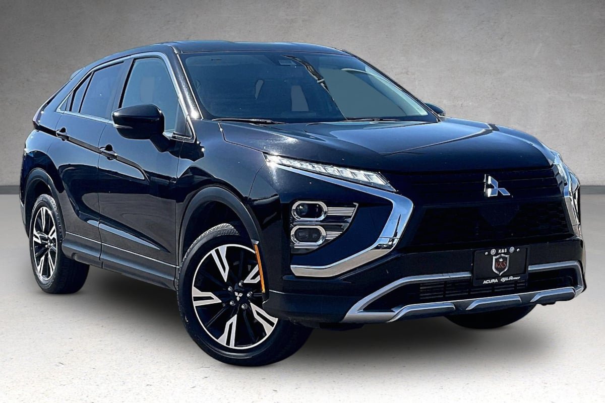 Used 2025 Mitsubishi Eclipse Cross SE AWD/4WD image 2