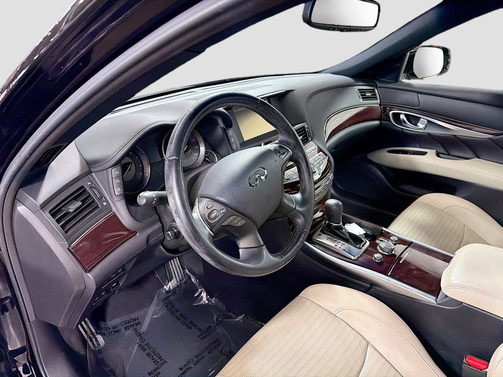 Used 2016 INFINITI Q70 3.7 w/ Technology Package AWD/4WD image 11