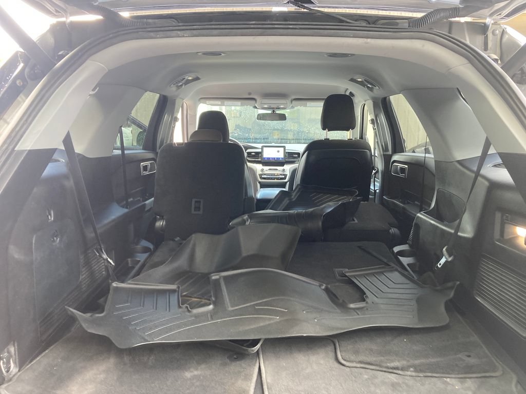 Used 2020 Ford Explorer XLT w/ Comfort Package AWD/4WD image 29