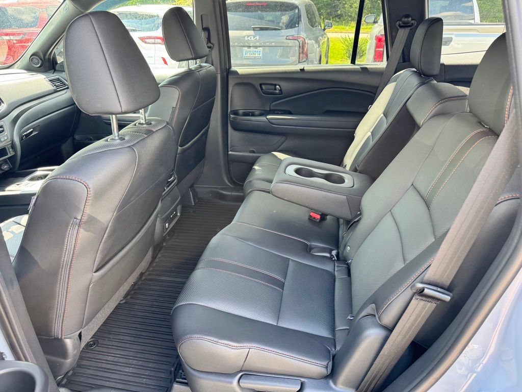 Used 2025 Honda Passport TrailSport image 27