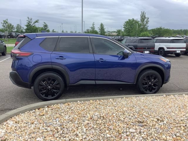 Used 2022 Nissan Rogue SV AWD/4WD image 6