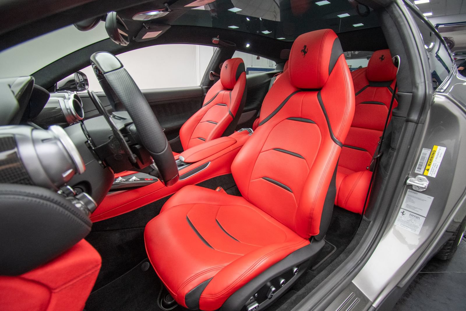 Used 2018 Ferrari GTC4Lusso AWD/4WD image 13