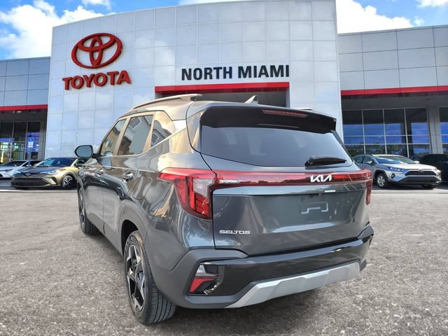 Used 2025 Kia Seltos EX w/ EX Sunroof Package FWD image 3