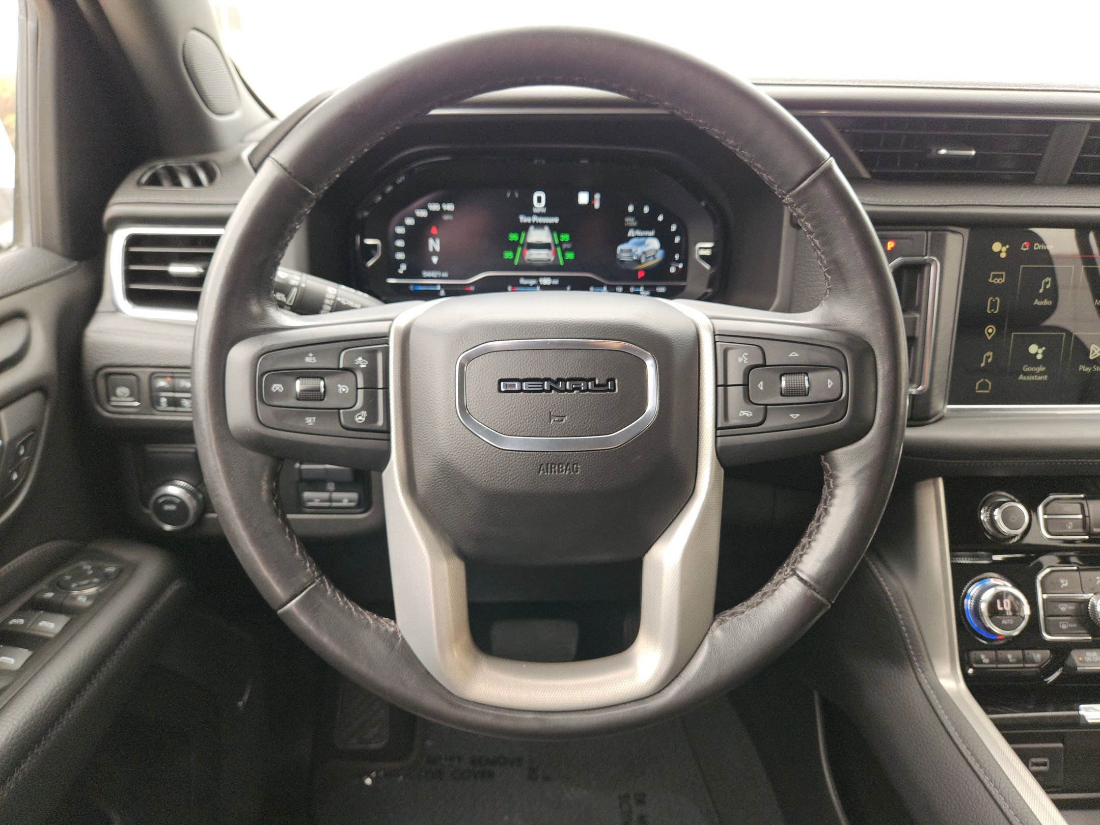 Certified 2022 GMC Yukon XL Denali w/ Denali Premium Package image 20