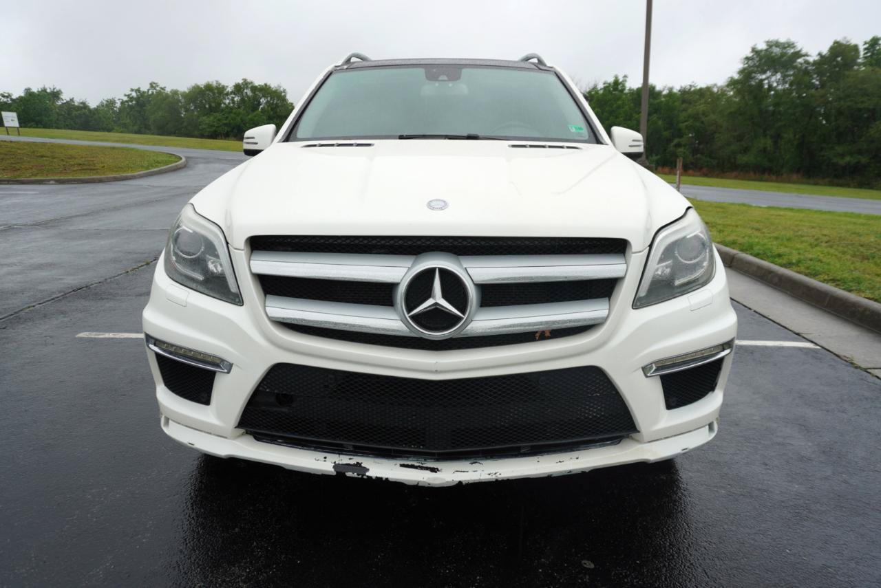 Used 2013 Mercedes-Benz GL 550 4MATIC image 2