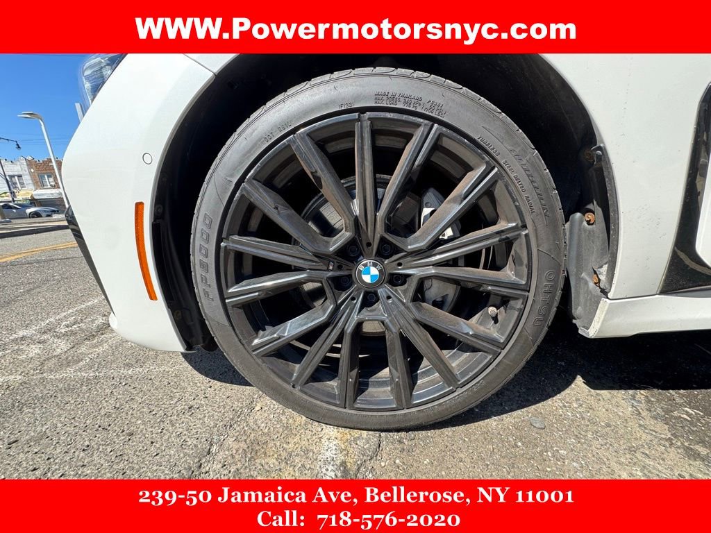 Used 2020 BMW 740i xDrive w/ M Sport Package image 19