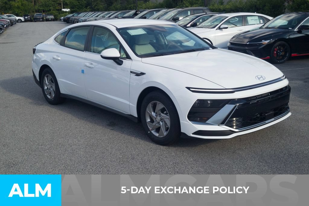 Certified 2025 Hyundai Sonata SE FWD image 3