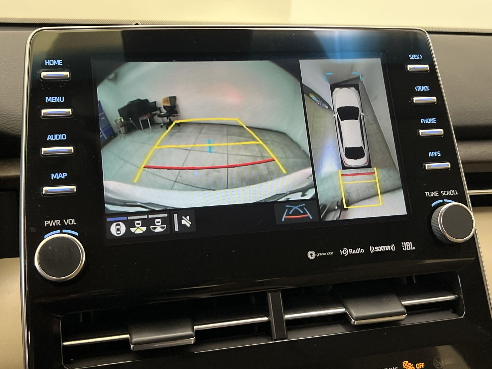 Used 2020 Toyota Avalon Limited w/ Advanced Safety Package FWD image 18