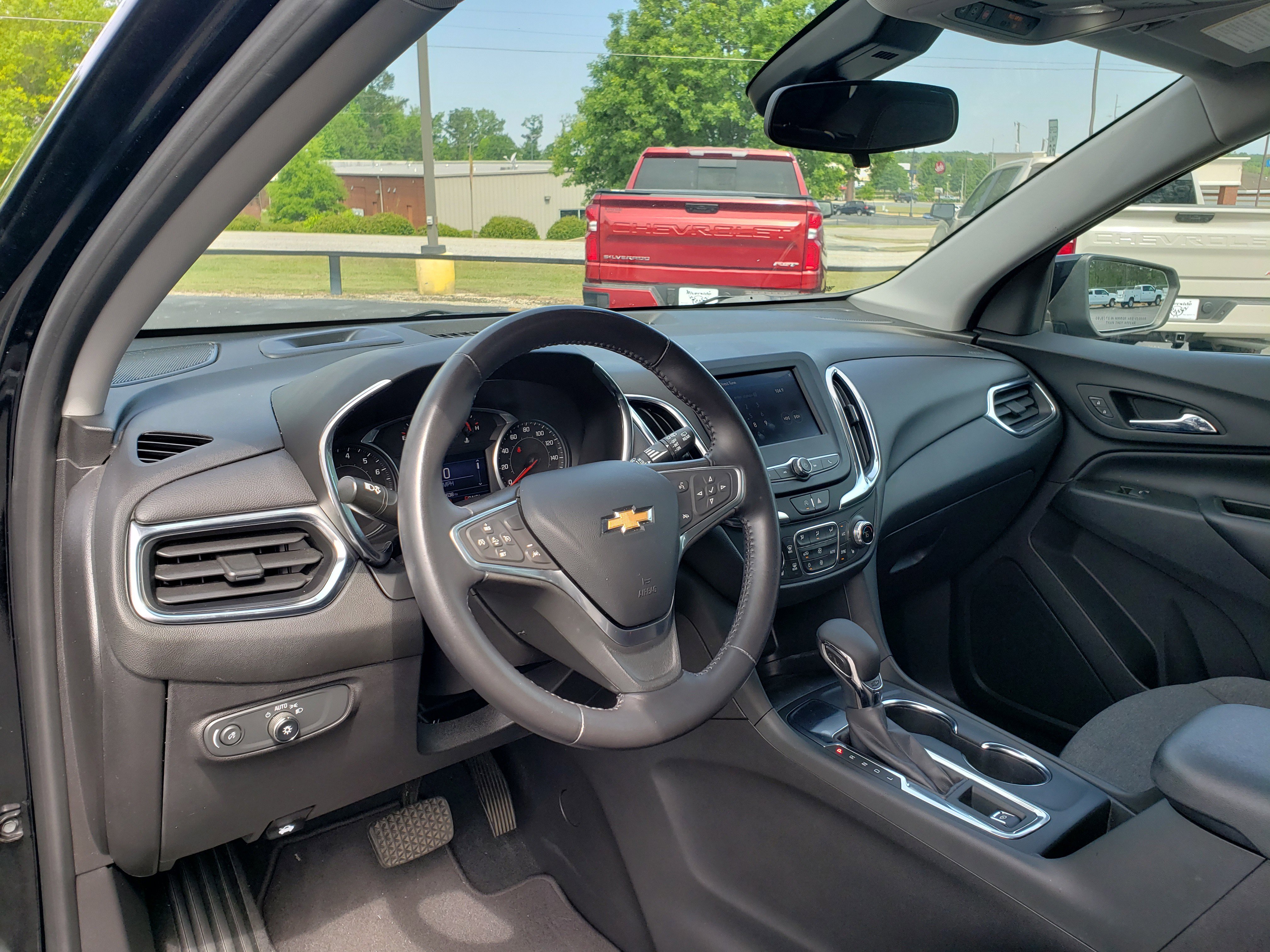 Used 2022 Chevrolet Equinox LT w/ Driver Convenience Package FWD image 28