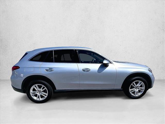Used 2025 Mercedes-Benz GLC 300 image 5