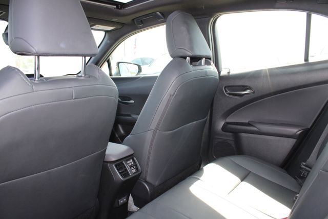 Certified 2024 Lexus UX 250h FWD image 9