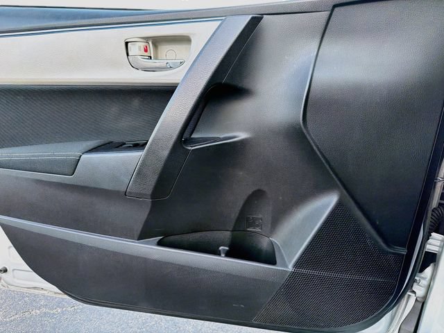Used 2015 Toyota Corolla LE FWD image 20