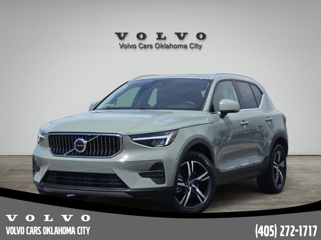 Certified 2025 Volvo XC40 B5 Core