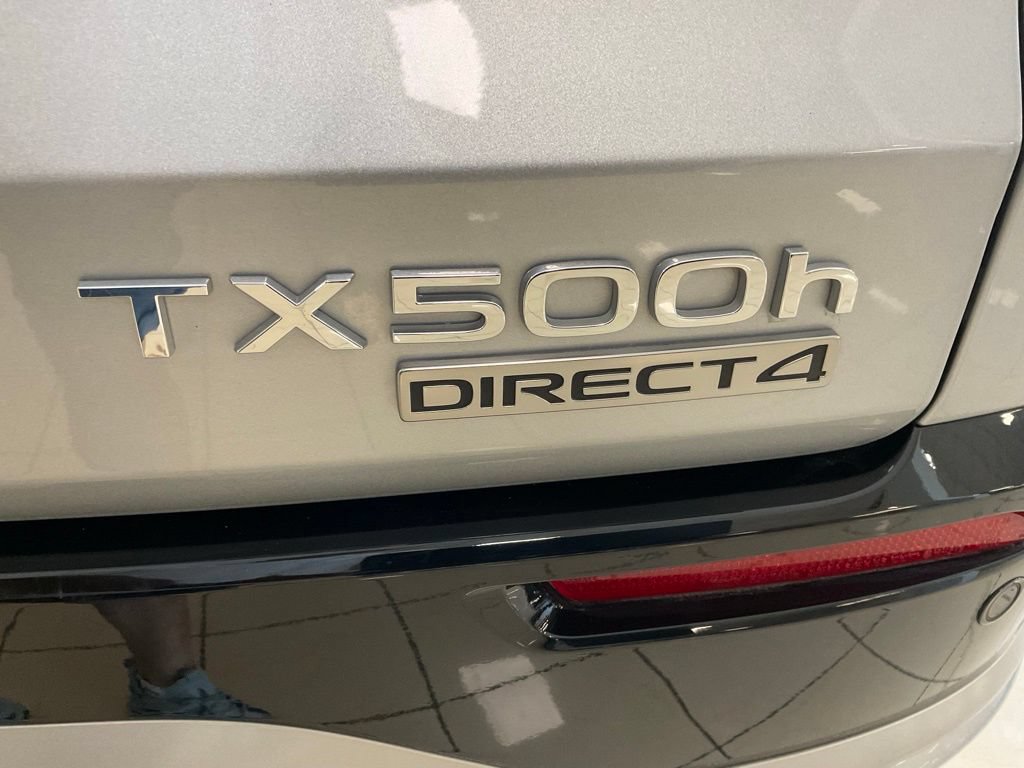 Used 2025 Lexus TX 500h AWD w/ Technology Package image 27