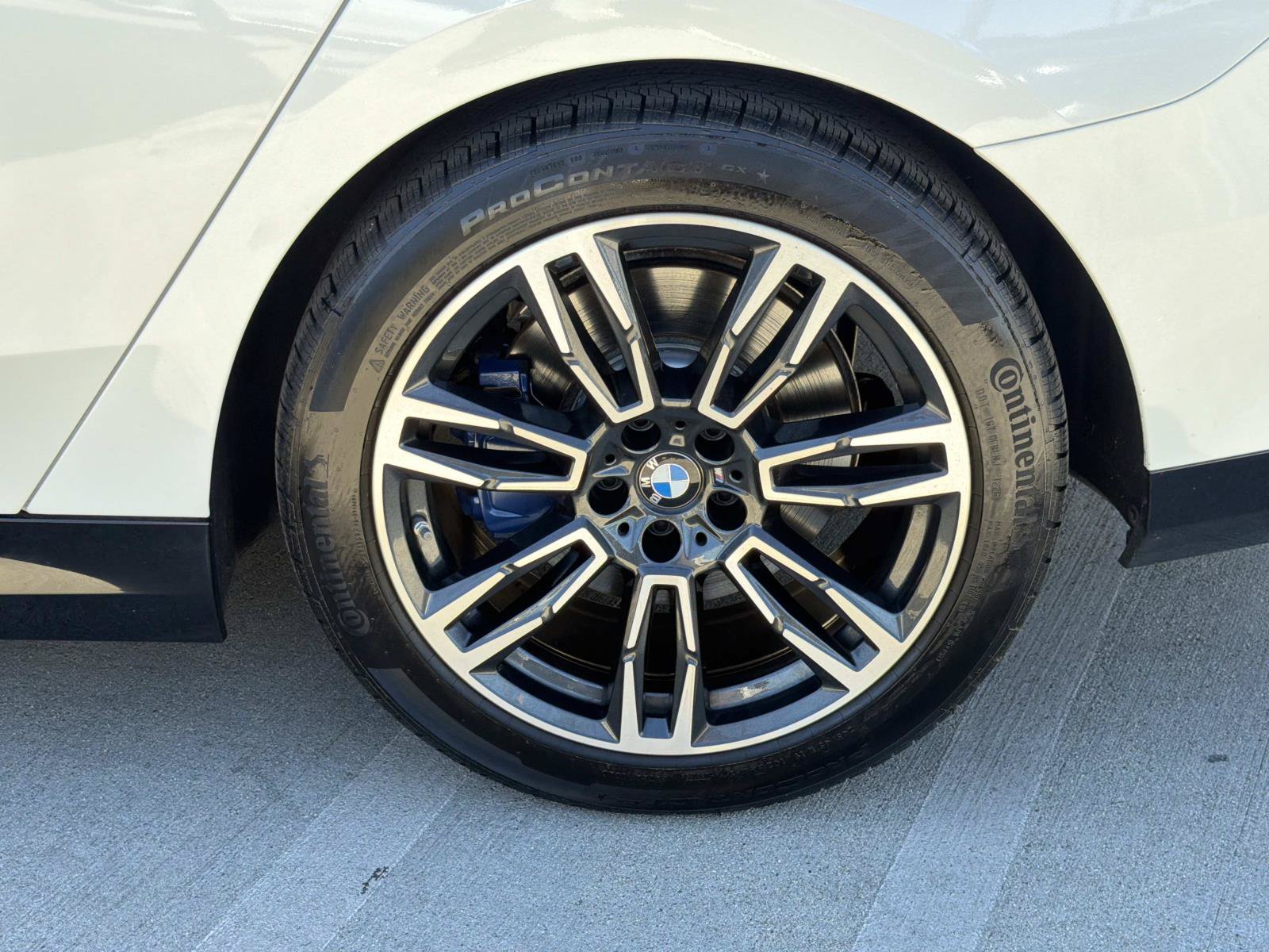 Used 2026 BMW 540i xDrive w/ M Sport Package AWD/4WD image 6