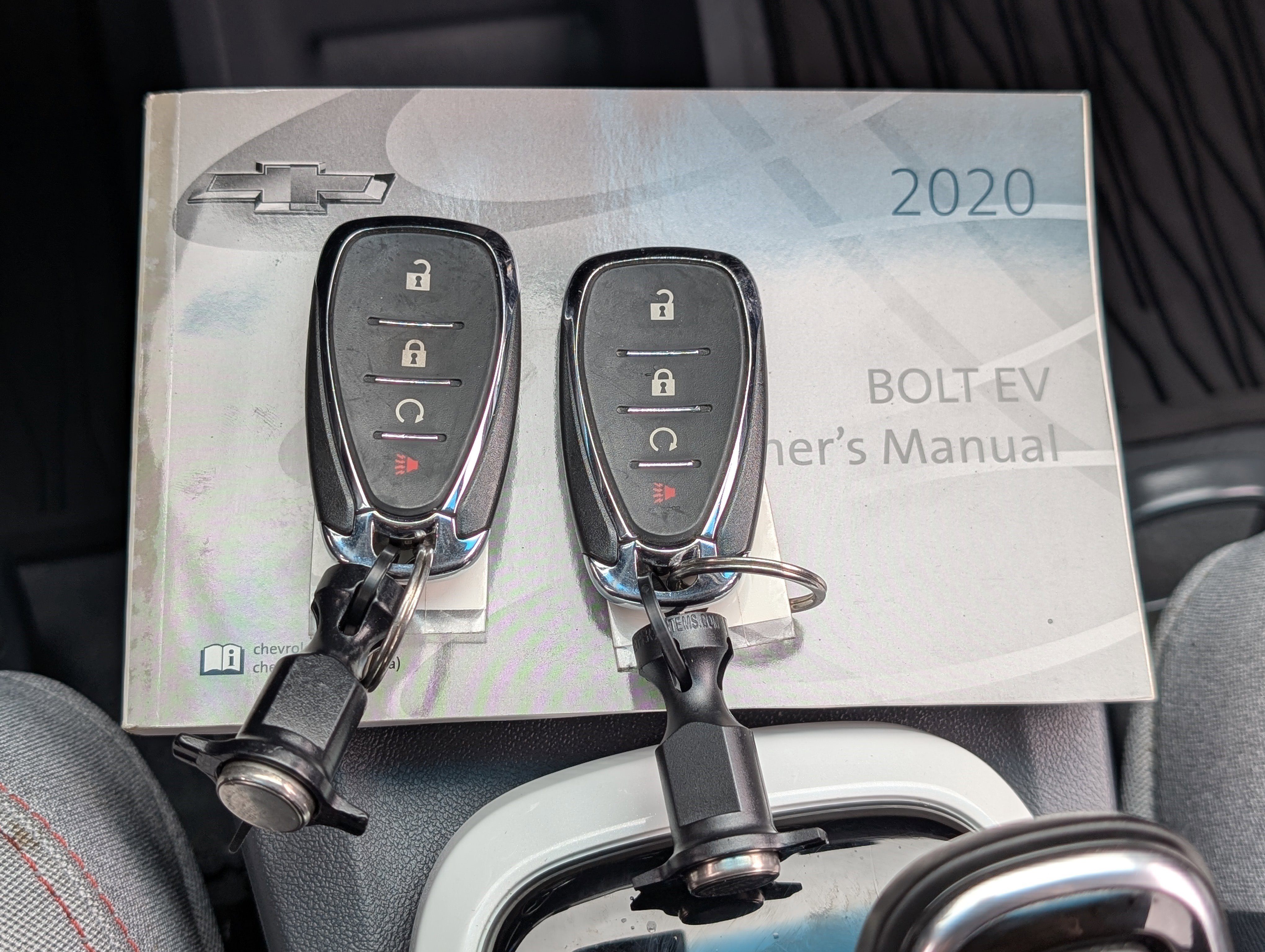 Used 2020 Chevrolet Bolt LT image 32