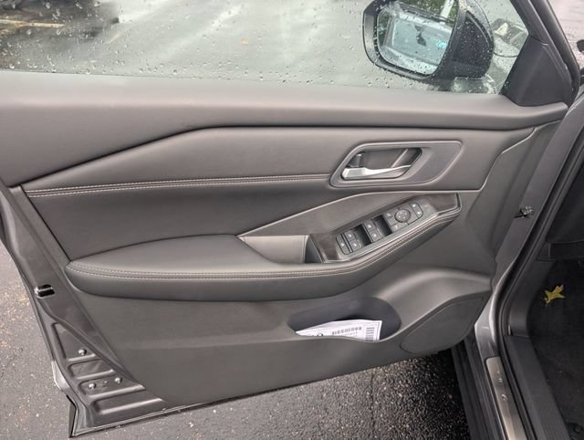 New 2026 Nissan Rogue Dark Armor AWD/4WD image 13