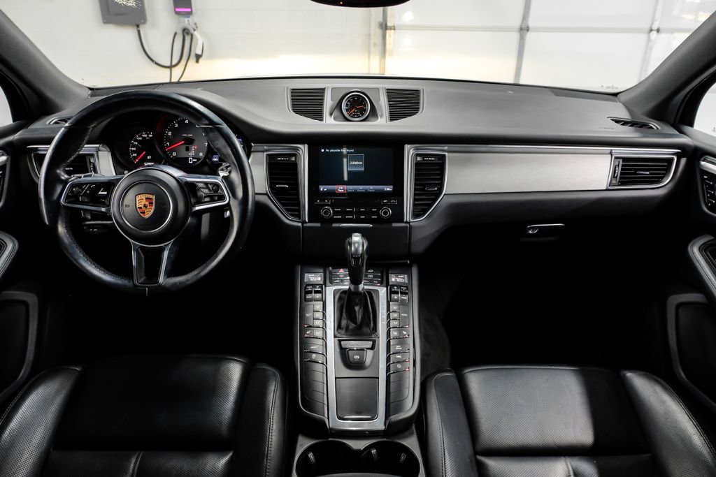 Used 2017 Porsche Macan S image 21