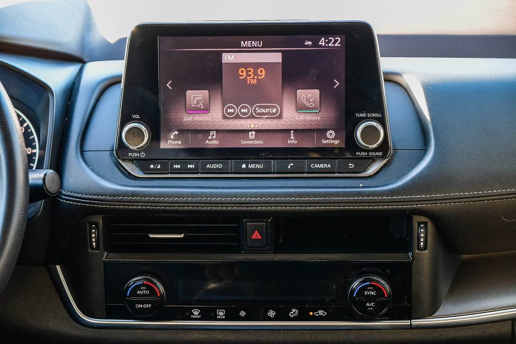 Used 2023 Nissan Rogue SV image 15