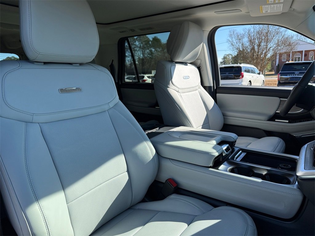 New 2026 Ford Expedition Max Platinum w/ Driver's Package image 21