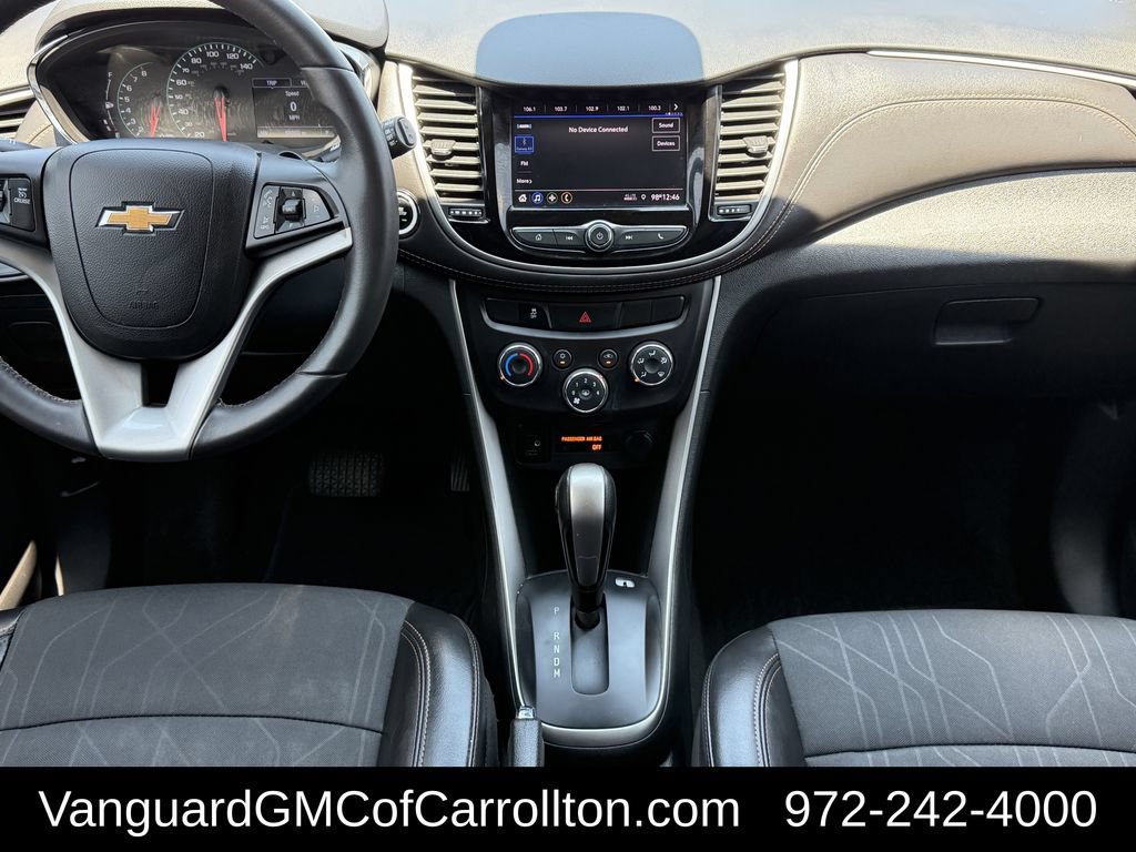Used 2021 Chevrolet Trax LT w/ LT Convenience Package FWD image 14