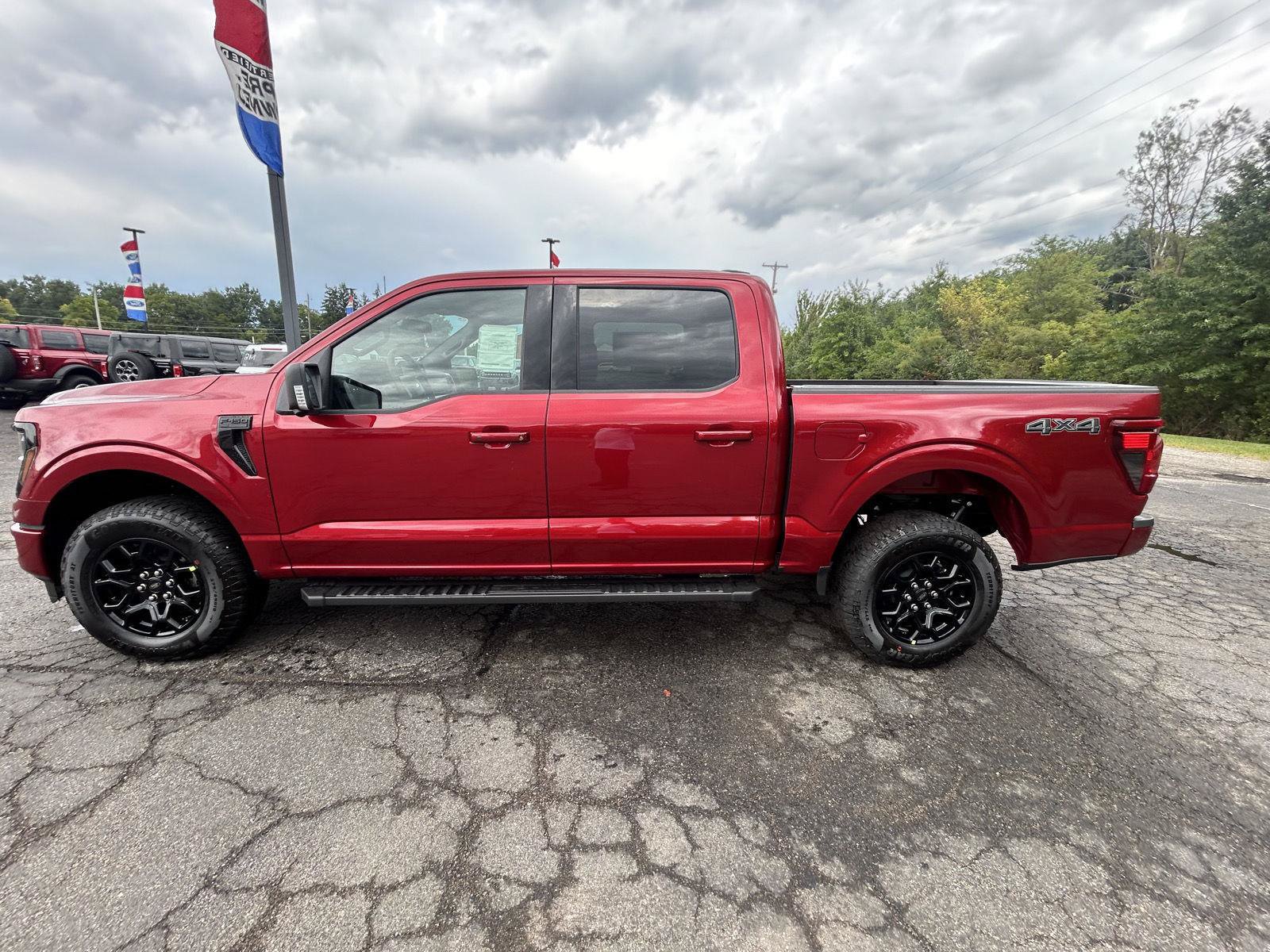 New 2026 Ford F150 XLT w/ Equipment Group 302A MID
