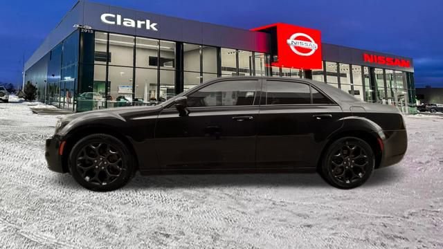 Used 2019 Chrysler 300 S image 4