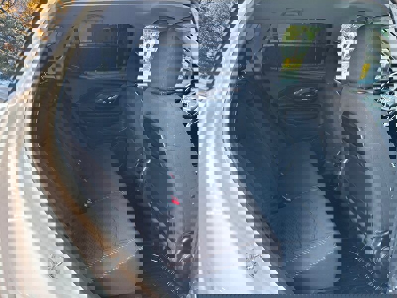 Used 2020 GMC Terrain SLE w/ Elevation Edition image 16