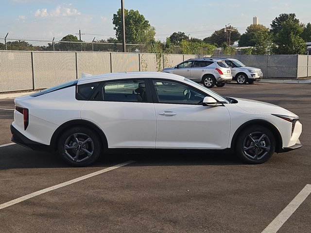 Used 2026 Kia K4 FWD image 4