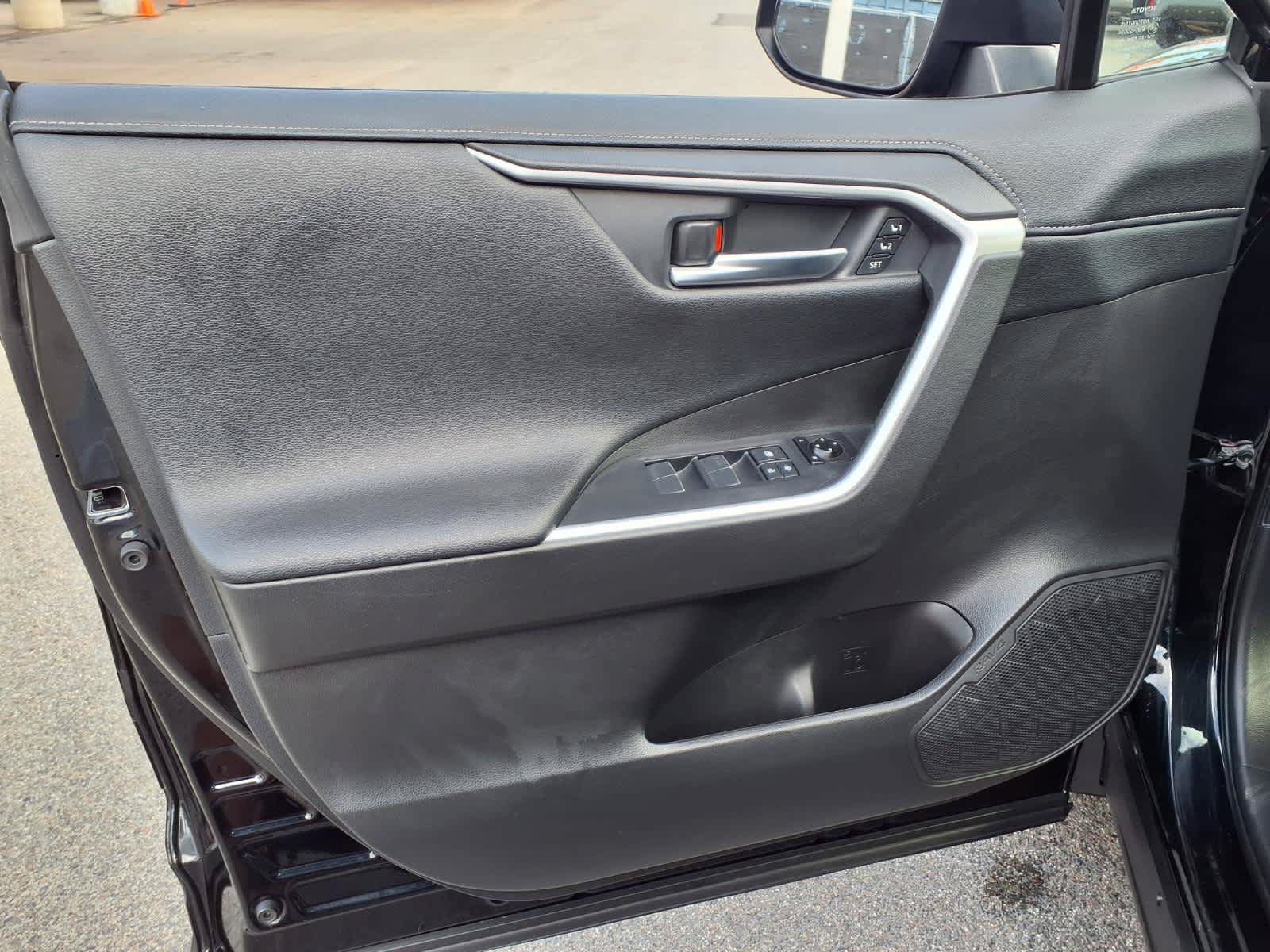 Used 2020 Toyota RAV4 Limited w/ All Weather Liner Package AWD/4WD image 16